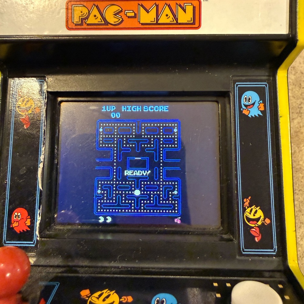 Pac-Man Basic Fun LCD Color Mini Arcade Game BasicFun 2019 09545 PacMan - Tested - Picture 2 of 13